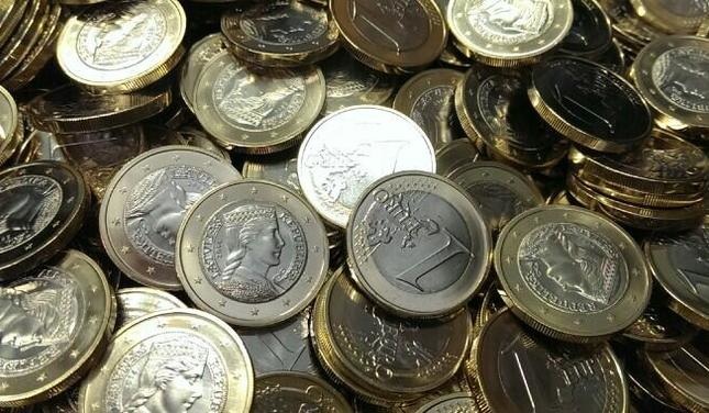 Apgrozībā esošo 1 eiro monētu ar Mildas attēlu īpatsvars sarūk līdz 74%